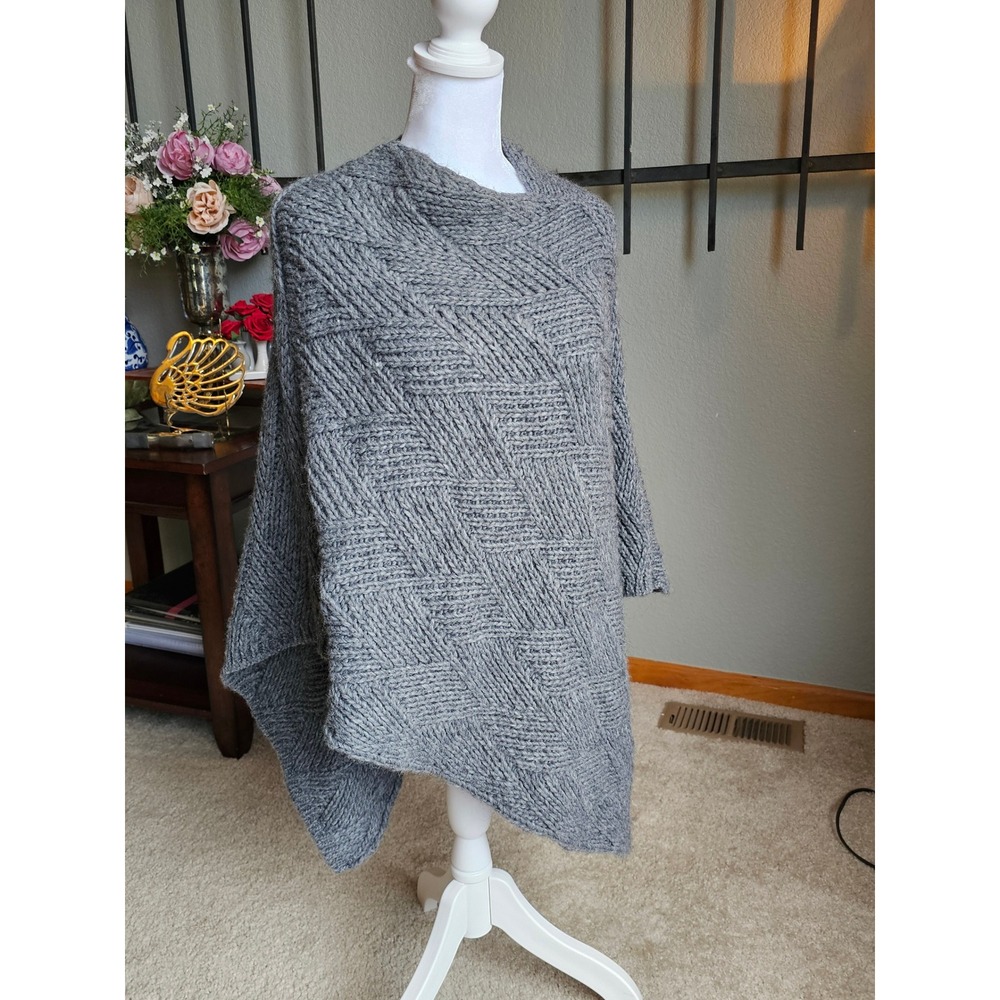 Cocogio Italy Gray Chunky Knit Wool Blend Poncho Cape Geometric One Size